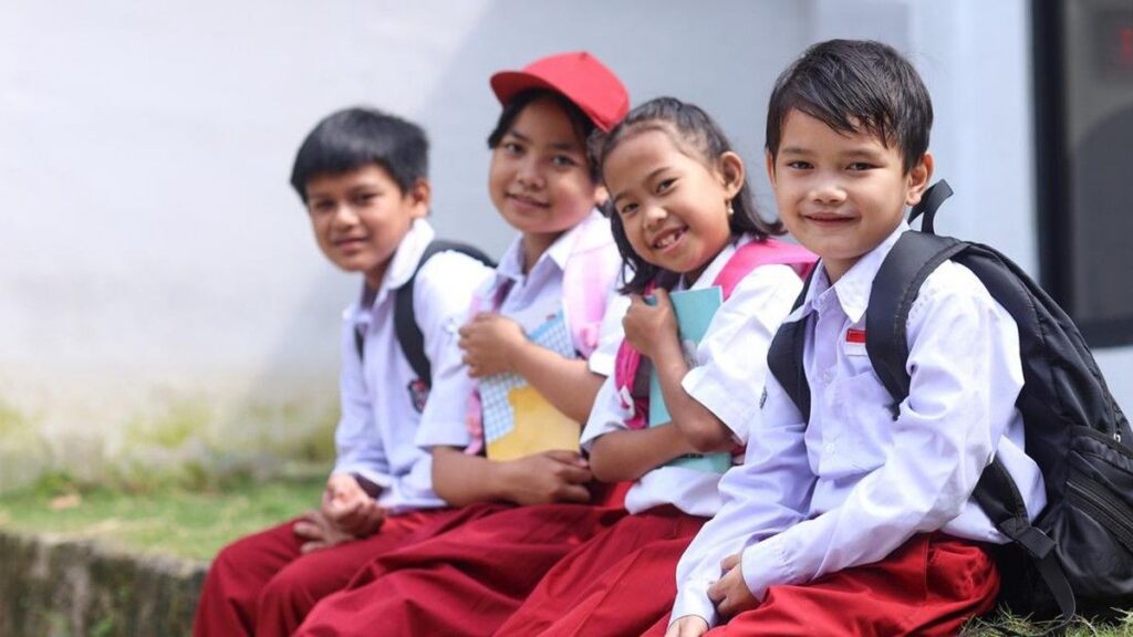 Kemendikdasmen Salurkan Bantuan Sarana Keterampilan Menulis SD 2026