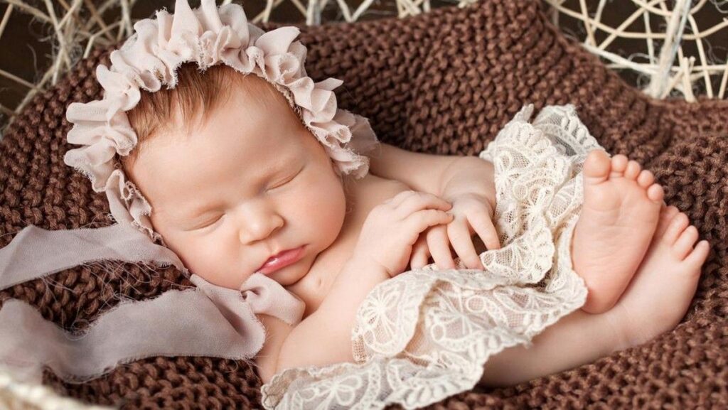 150 Nama Bayi Terinspirasi Senja dan Artinya Perempuan Laki-Laki
