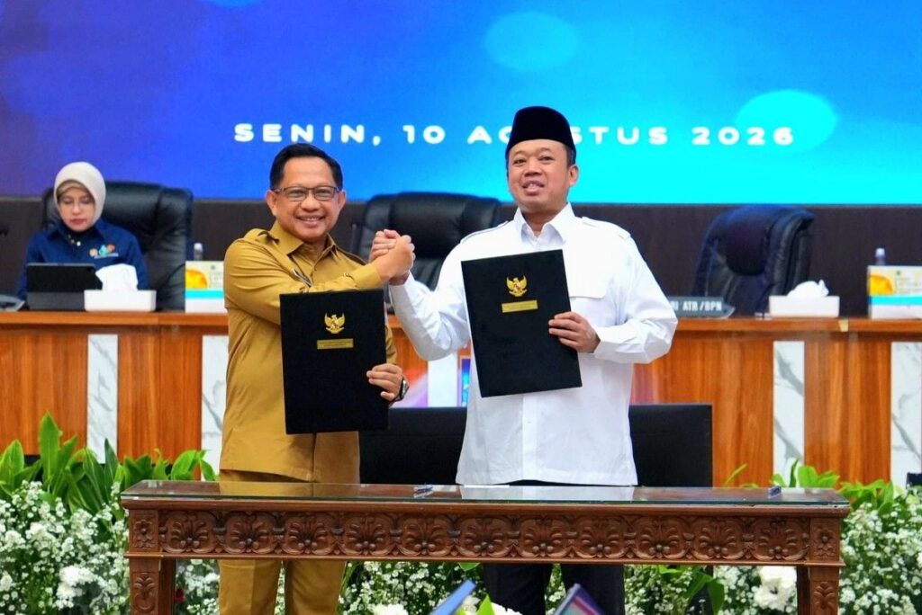 Kemendagri dan ATR BPN Teken SEB Layanan BPHTB
