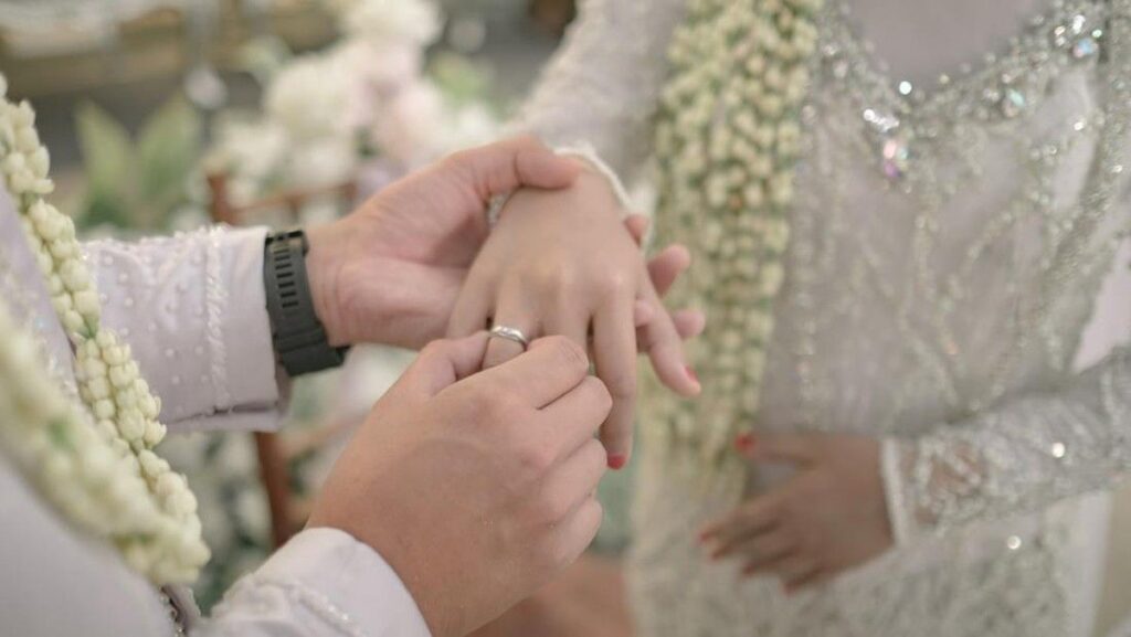 Hukum Menikah di Bulan Maulid dan Pandangan Islam Soal Hari Sial