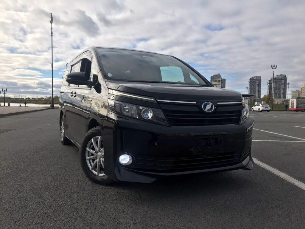 Harga Toyota Voxy 2024 Bekas Turun Mulai Rp425 Juta