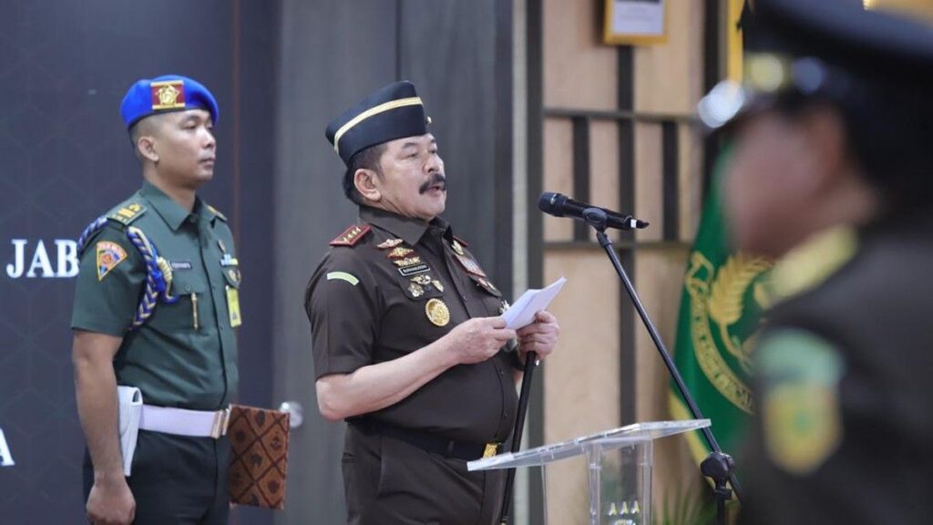 Jaksa Agung Melantik 34 Pejabat Utama dan Kepala Kejaksaan Tinggi