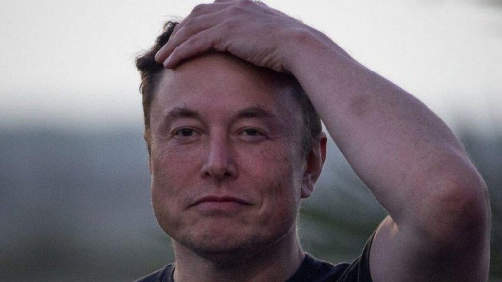 SpaceX Rencanakan Pembangunan Pabrik Satelit Robotik di Bulan